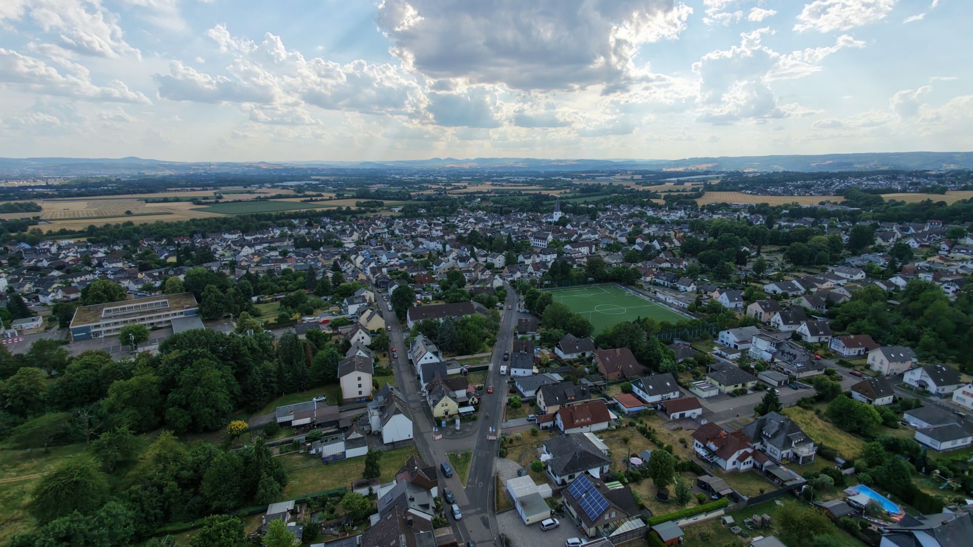 Blick auf Heimbach-Weis